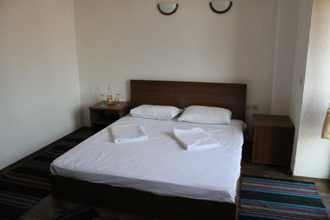 Дома для отпуска Guest House Krasimir Bryagovo-15